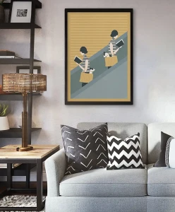 Spotkanie na schodach - aranżacja plakatu nad szarą kanapą