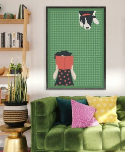 Piknik z książką - aranżacja plakatu w salonie z zieloną sofą