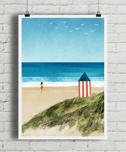 Beztroskie wakacje - dziewczyna na plaży - aranżacja plakatu na ceglanej ścianie