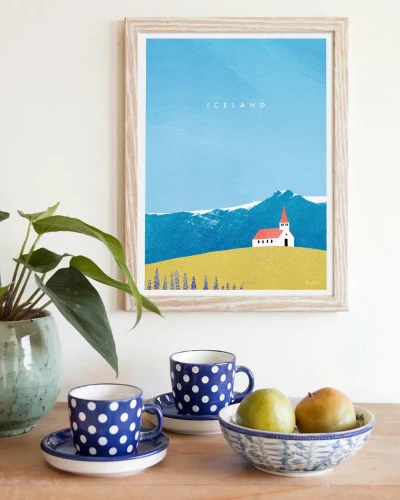 Islandia - kościół Reyniskirkja z czerwonym dachem - aranżacja plakatu nad stołem