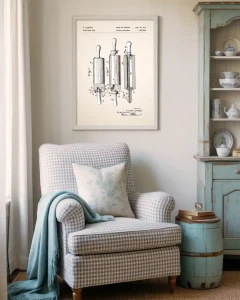 Wałek do ciasta patent - aranżacja plakatu na ścianie nad fotelem