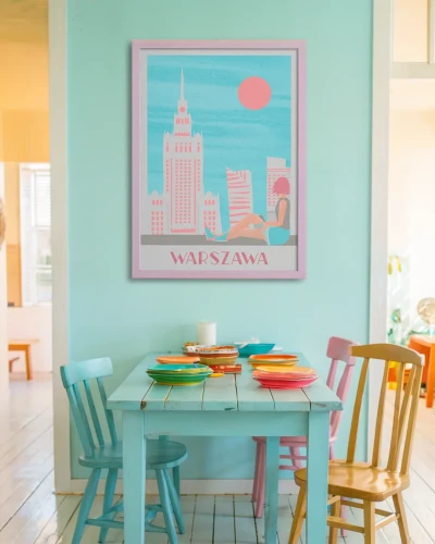 Warszawa - aranżacja plakatu w jadalni z niebieską ścianą
